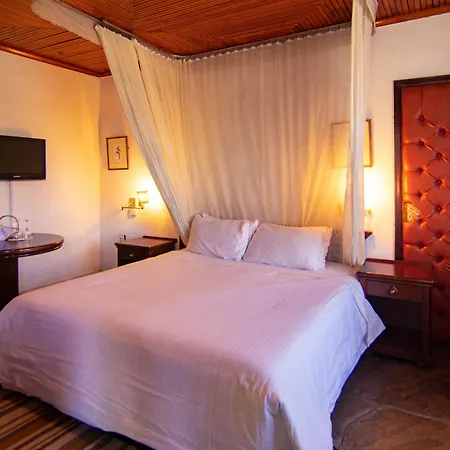 Jacaranda Lake Elementaita Lodge Gilgil Exterior photo